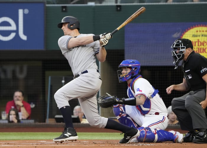 New York Yankees infielder DJ LeMahieu hitting against Texas Rangers